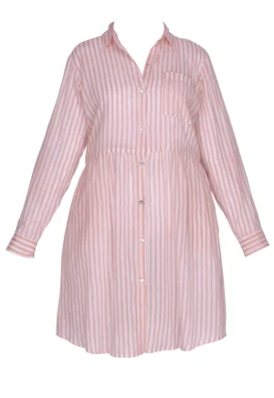 Robe à rayure rose clair sur fond rose foncé