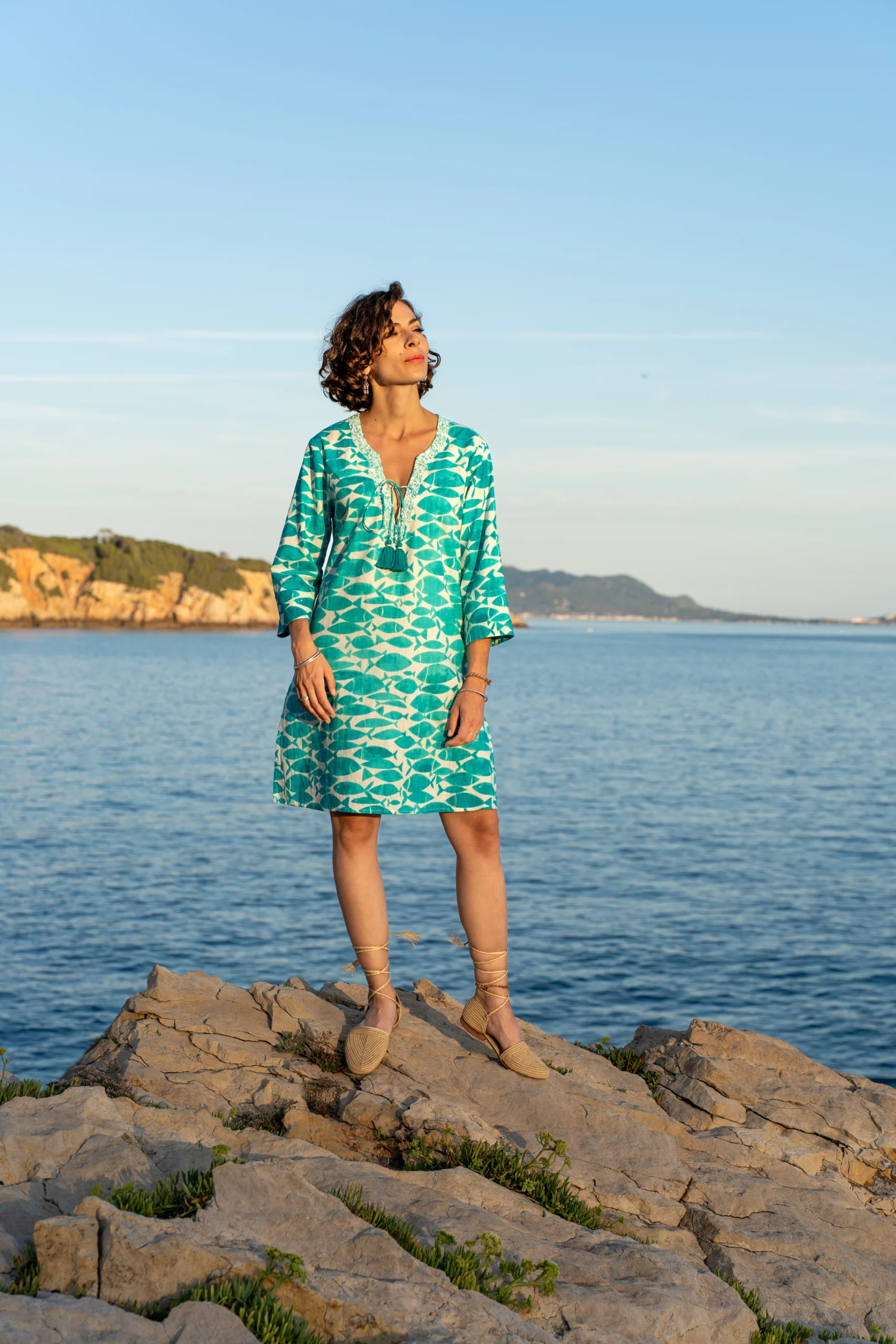 Tunique femme imprimée bleu et blanc à motifs poisson Bagatelle France